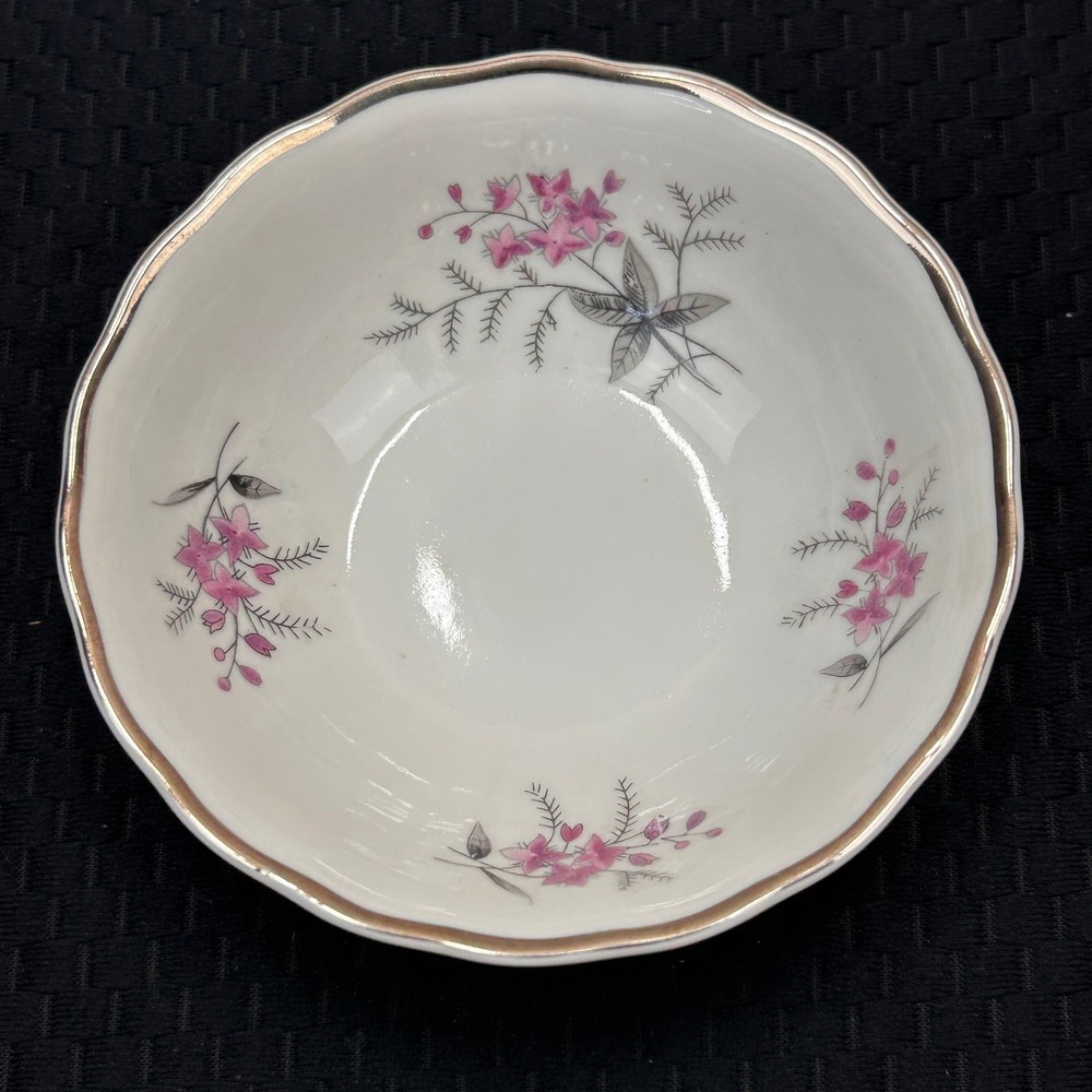 Favolina Karolina Jarolina Poland 3879 Fruit BowlSilver Scalloped Floral‎ 12